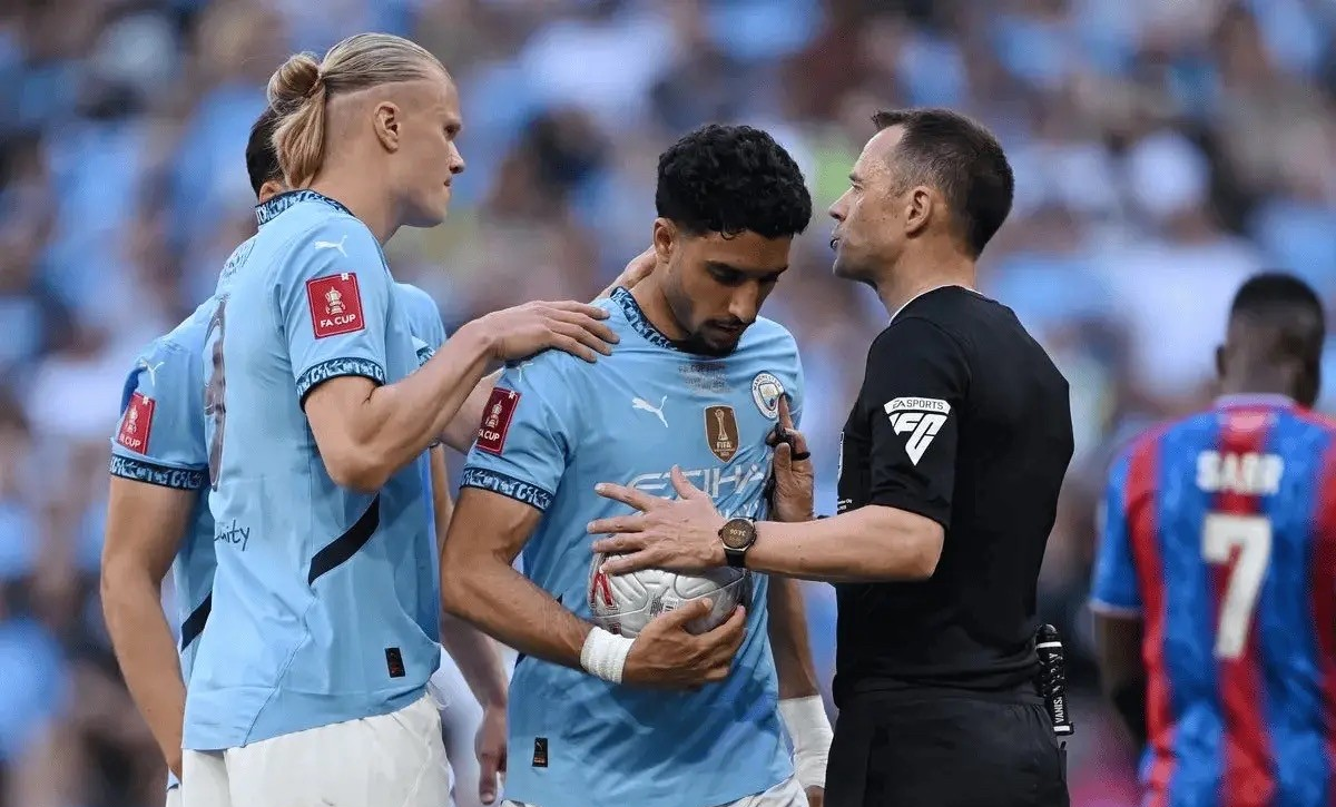 赛地聚焦——西甲集结日热度飙升；曼城临场应变；赛场秩序良好；赛季目标并未改变的简单介绍