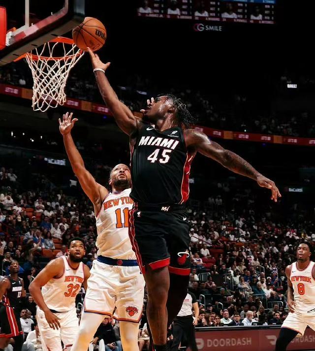 多特蒙德强势反弹备战NBA常规赛巴特勒爆冷击败拜仁，迈阿密热火围绕NBA总决赛豪取连胜看傻球迷的简单介绍