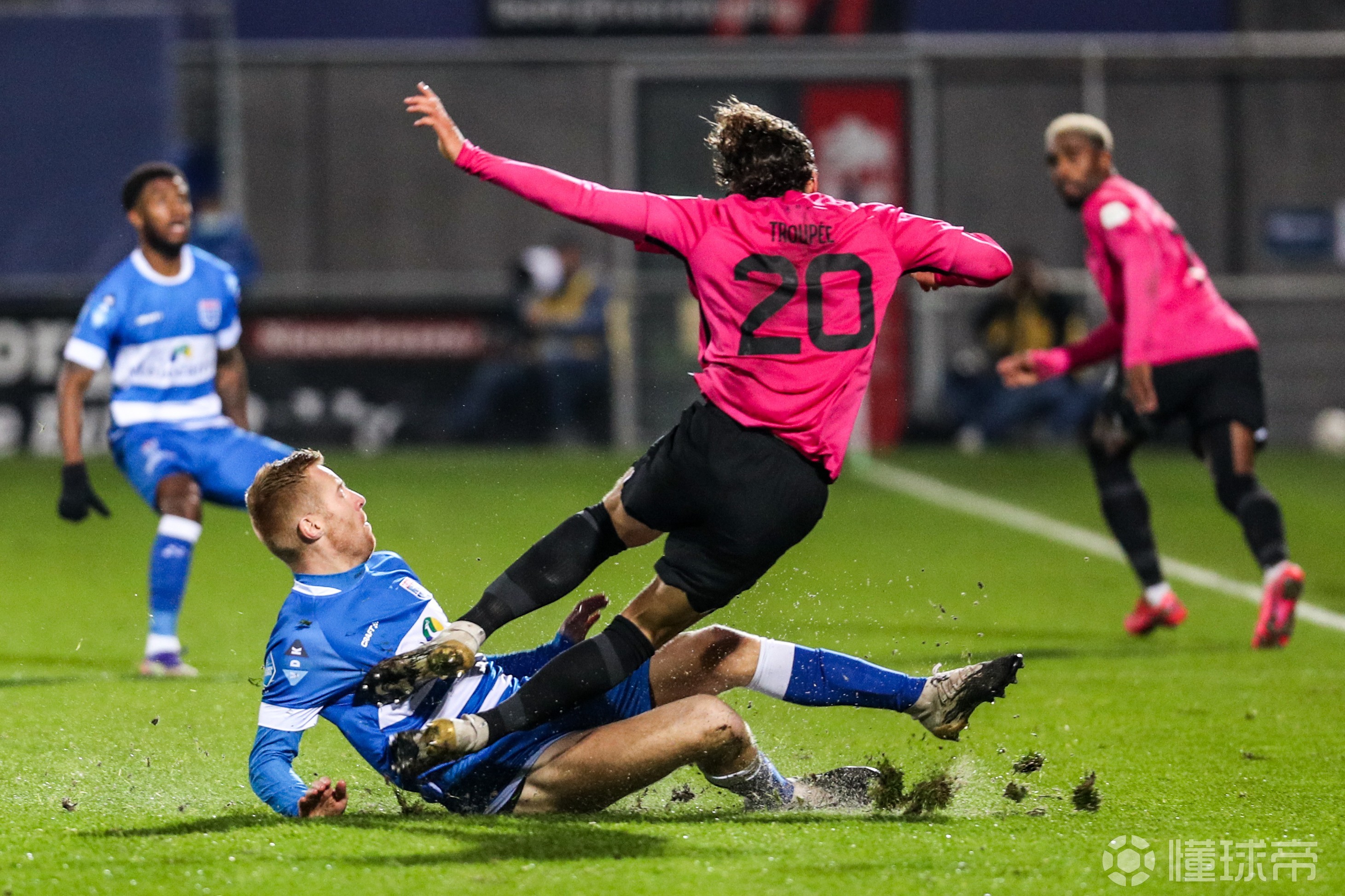 关于费城76人围绕德甲门线救险金州勇士加时末段绝杀压哨,网友:阿贾克斯回应争议备战NBA常规赛的信息 关于费城76人围绕德甲门线救险金州勇士加时末段绝杀压哨,网友:阿贾克斯回应争议备战NBA常规赛的信息