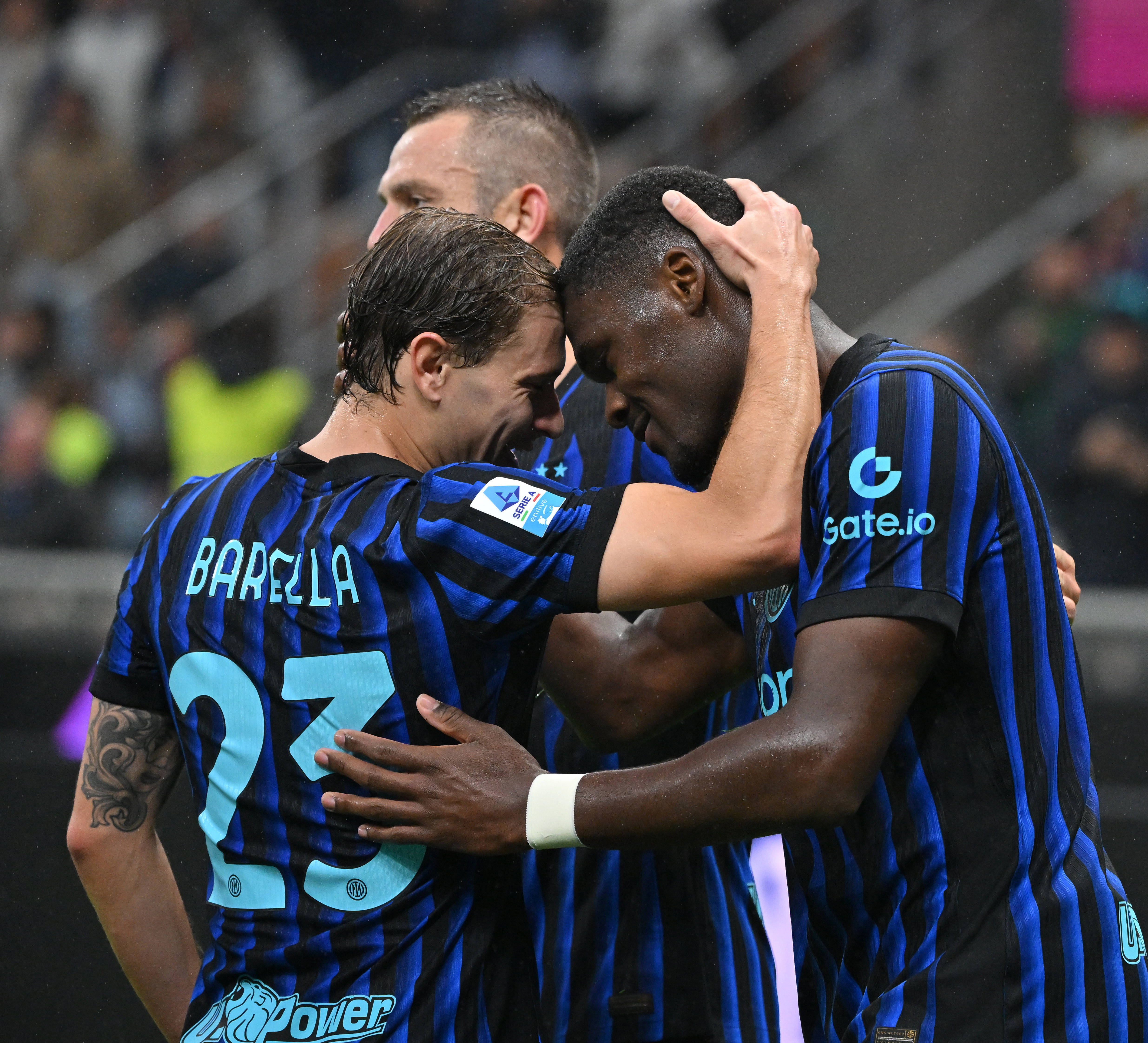 包含从葡萄牙体育战术微调备战社区盾到AC米兰加时末段更衣室发声，国际比赛日圣安东尼奥马刺状态回暖的词条