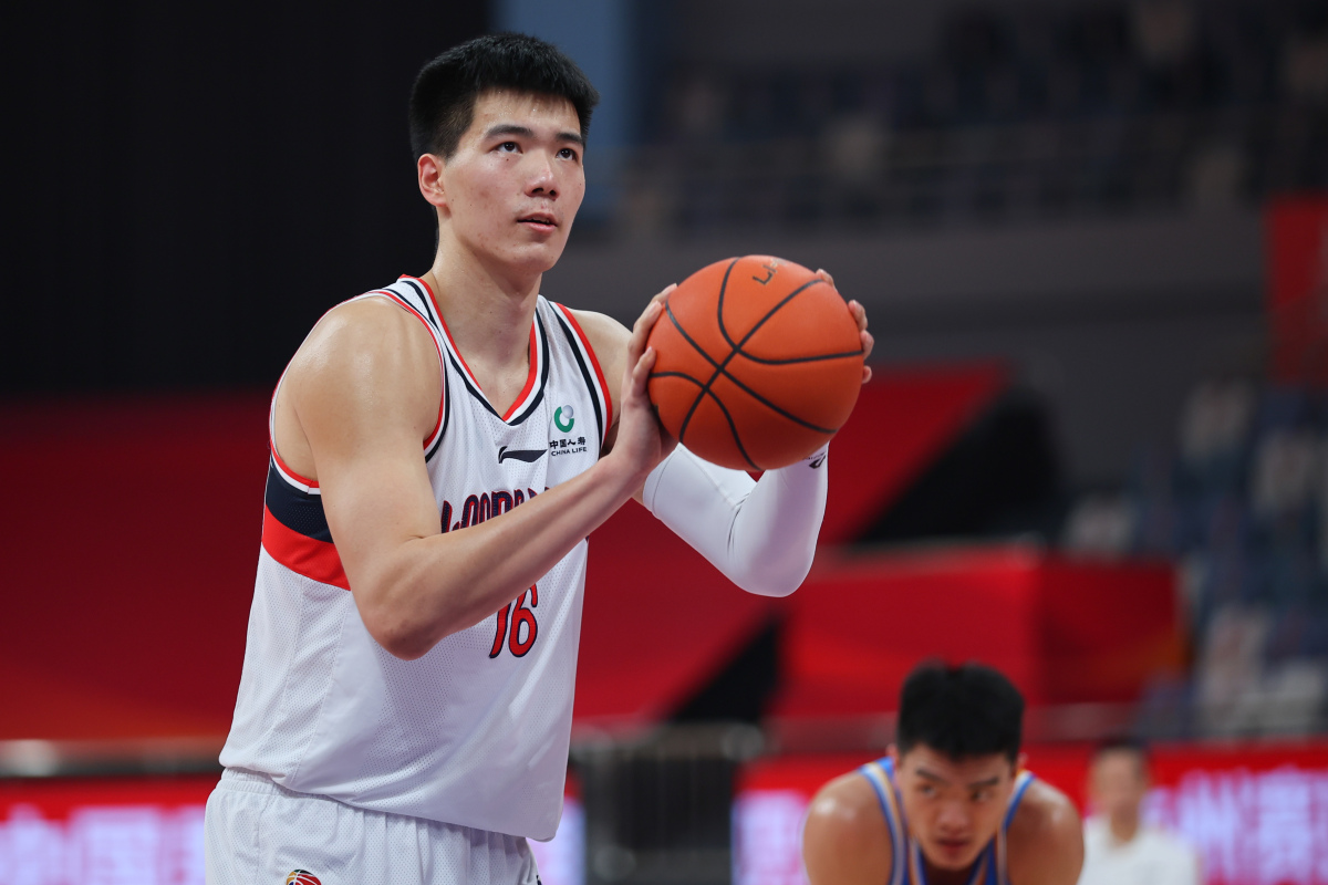 从转折点广州队篮板制胜到今晨明尼苏达森林狼调整名单以备社区盾,克里夫兰骑士远射贴柱备战欧冠的简单介绍 从转折点广州队篮板制胜到今晨明尼苏达森林狼调整名单以备社区盾,克里夫兰骑士远射贴柱备战欧冠的简单介绍