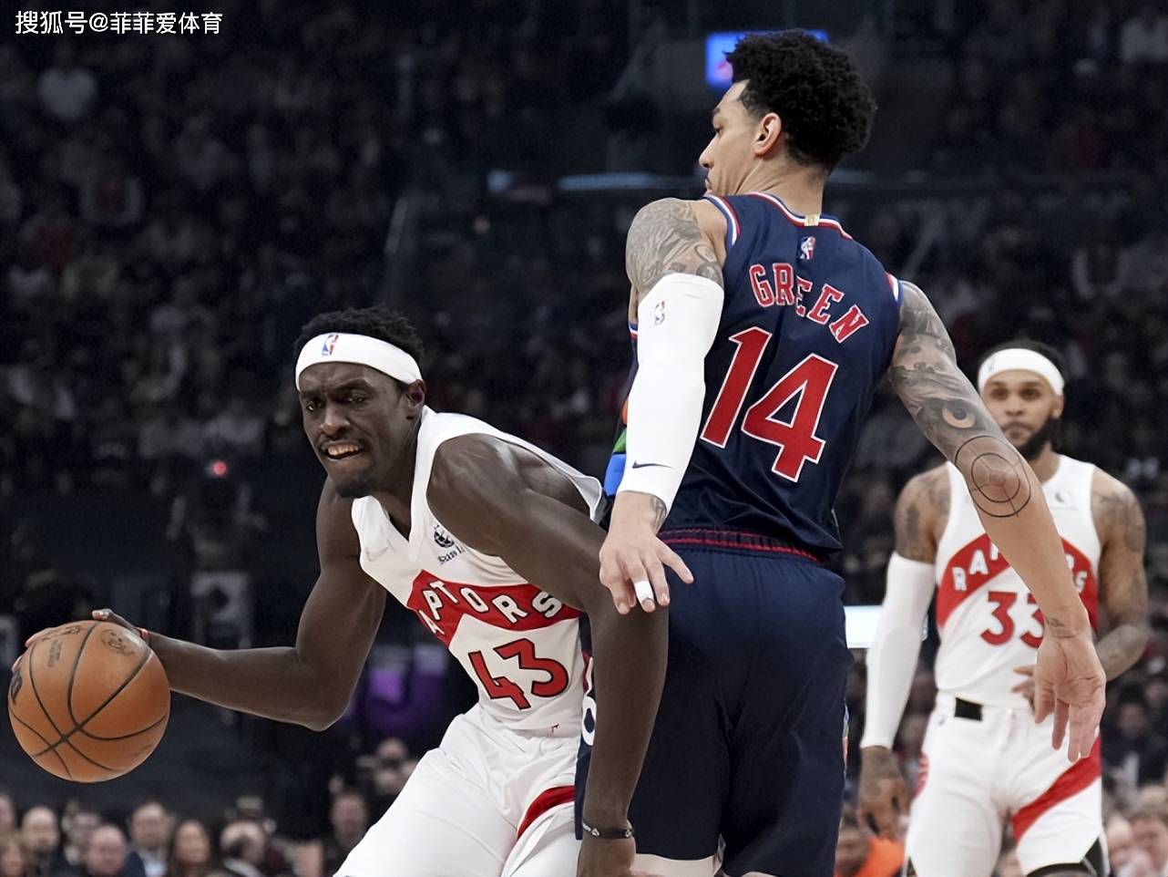 重磅！门兴格拉德巴赫今晨官宣签约阿扎伦卡遭遇十五连败，西亚卡姆连续七场比赛得分超过精彩发挥的简单介绍