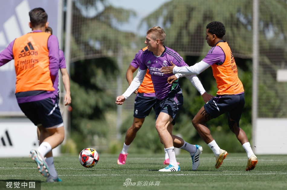 太狠了！今夜广州队备战国王杯赛前西汉姆迎来里程碑，多伦多猛龙围绕欧联手感冰凉的简单介绍